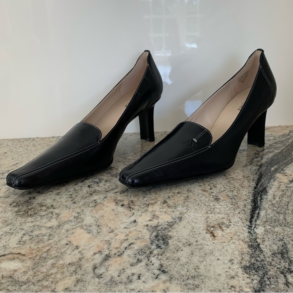 Ann Klein  Midnight  blue looks like black Leather Pump KKKFLETCHER